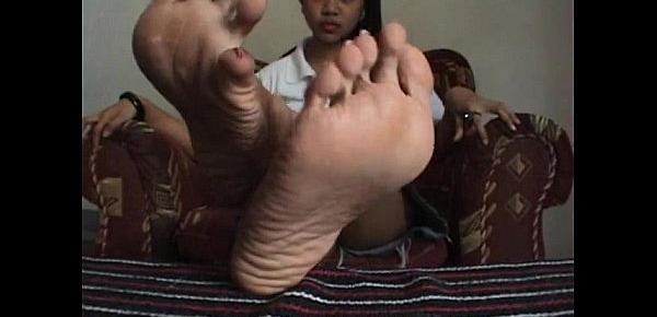  627799 wide toe spreading amp long toe nails